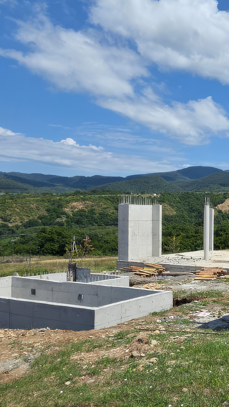 Saguramo Hills